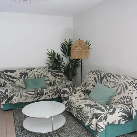Les Cigales Rez De Jardin A 10mn Des Belles Plages Διαμέρισμα Ιέρ