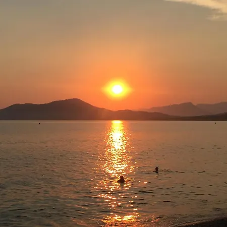 Апартаменты Les Cigales Rez De Jardin A 10mn Des Belles Plages