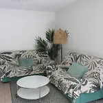 Les Cigales Rez De Jardin A 10mn Des Belles Plages アパート イエール