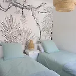Apartment Les Cigales Rez De Jardin A 10mn Des Belles Plages
