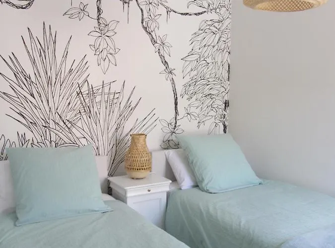 Daire Les Cigales Rez De Jardin A 10mn Des Belles Plages