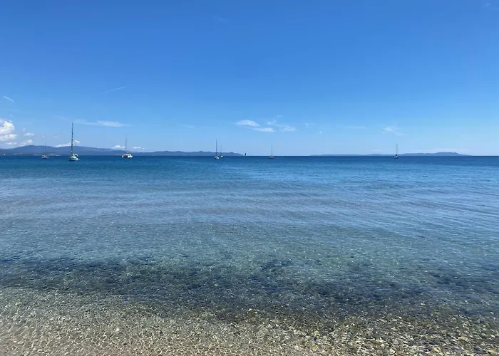 Daire Les Cigales Rez De Jardin A 10mn Des Belles Plages